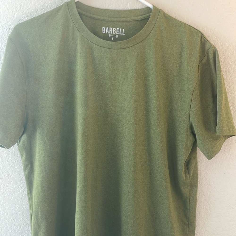 Men’s barbell green shirt size large